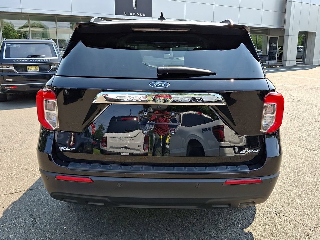 Certified 2023 Ford Explorer XLT AWD/4WD image 8