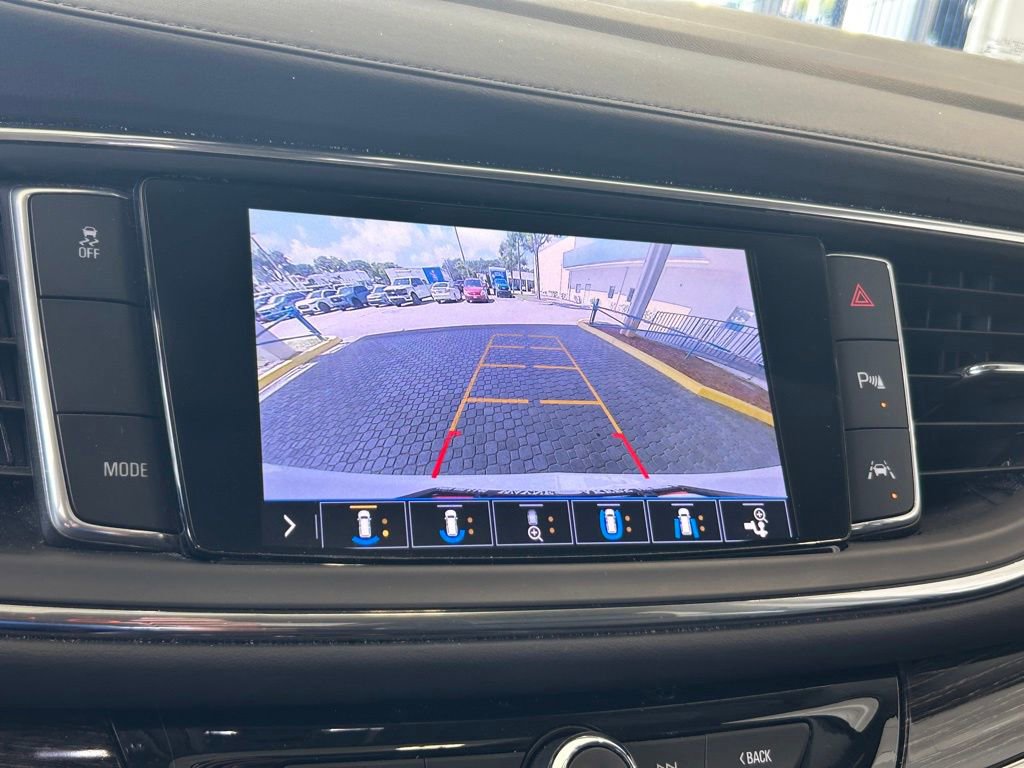 Used 2020 Buick Enclave Avenir w/ Avenir Technology Package FWD image 14
