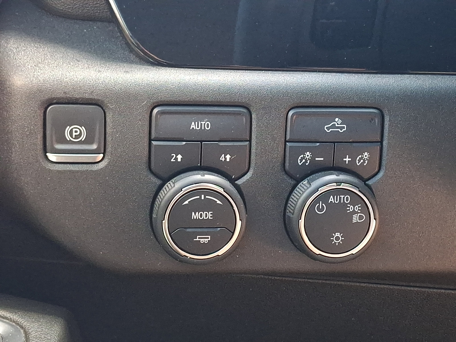 Used 2024 Chevrolet Silverado 1500 LT AWD/4WD image 28