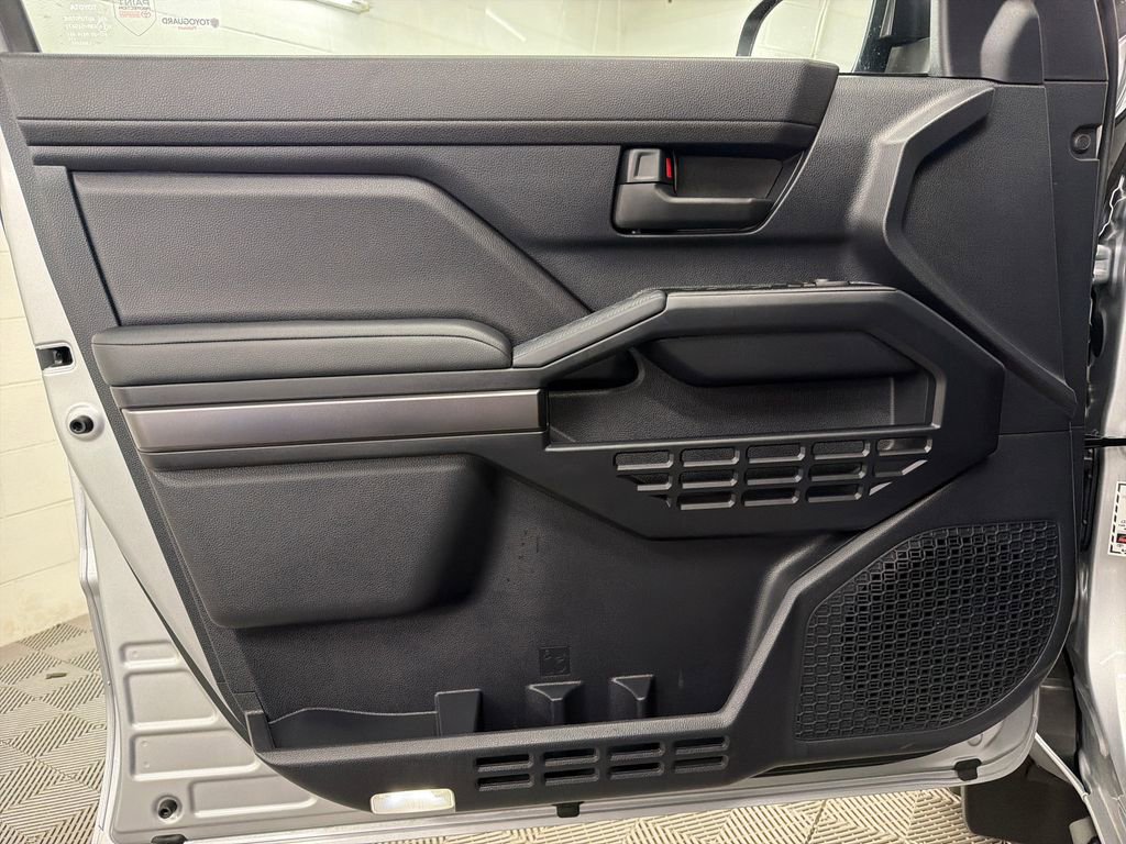 Used 2025 Toyota 4Runner SR5 RWD image 16