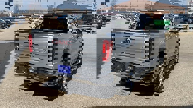 Used 2019 GMC Sierra 1500 SLT w/ SLT Premium Plus Package AWD/4WD image 9