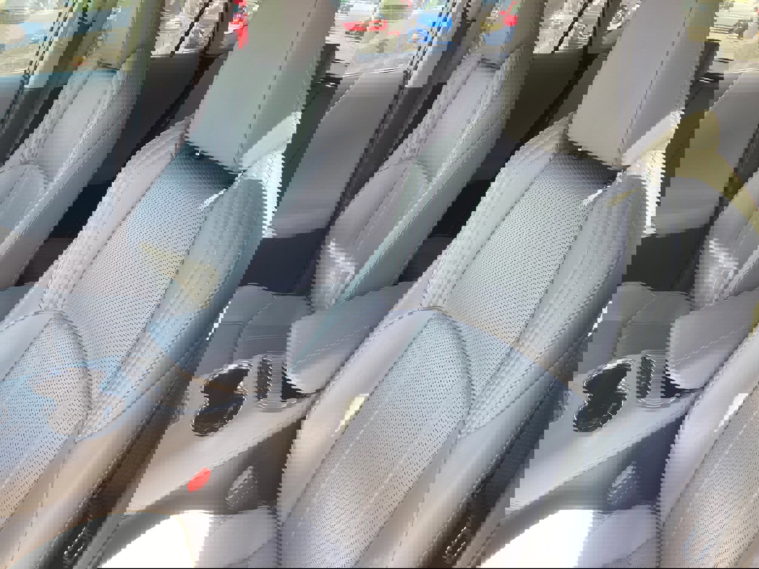 Used 2021 Toyota Venza XLE w/ Softex Package image 9