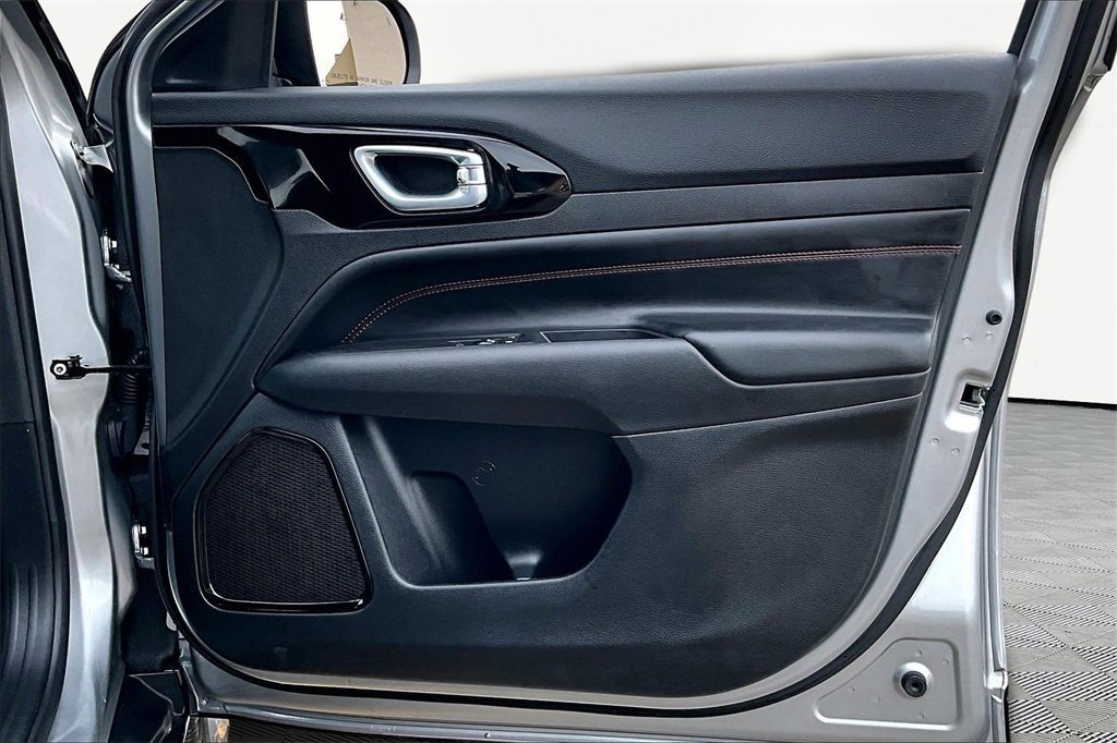 Used 2022 Jeep Compass Trailhawk w/ Trailhawk Convenience Group image 24