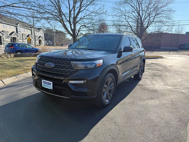Certified 2022 Ford Explorer XLT w/ Equipment Group 202A image 11
