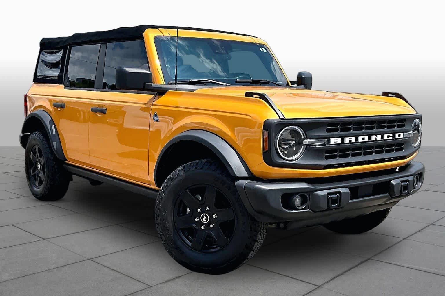 Certified 2022 Ford Bronco Black Diamond AWD/4WD image 3