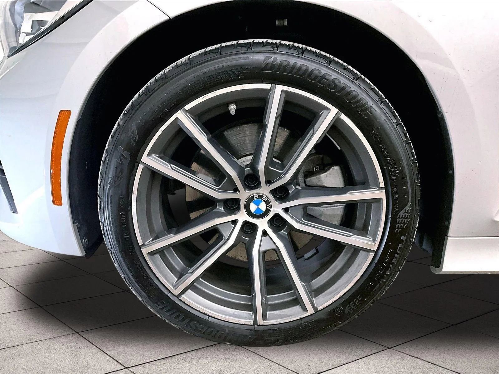 Used 2019 BMW 330i xDrive Sedan w/ Driving Assistance Package image 8