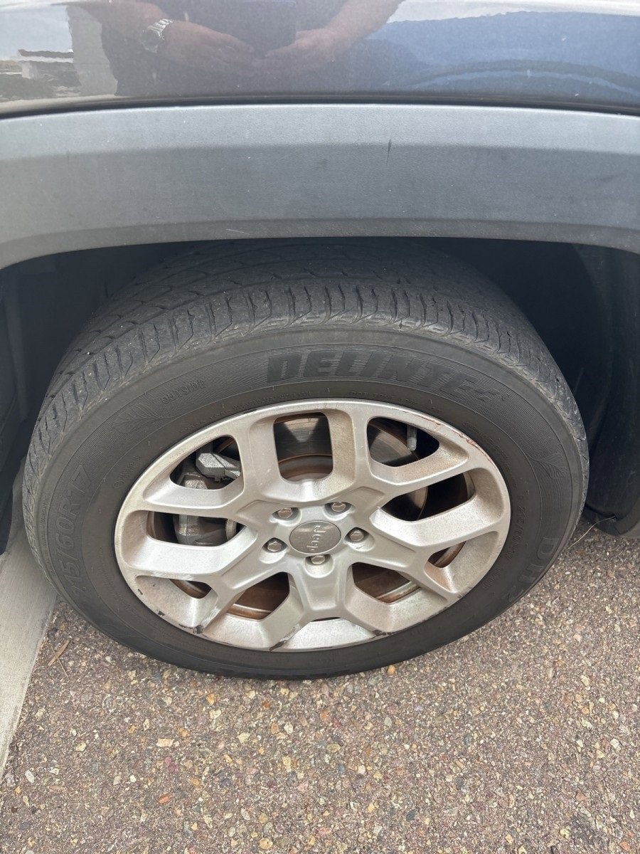 Used 2018 Jeep Renegade Latitude image 2