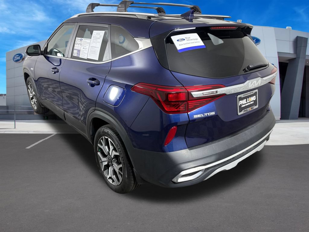 Used 2023 Kia Seltos EX AWD/4WD image 3