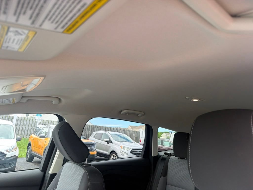 Certified 2018 Ford Escape SE w/ SE Sync 3 Package FWD image 34