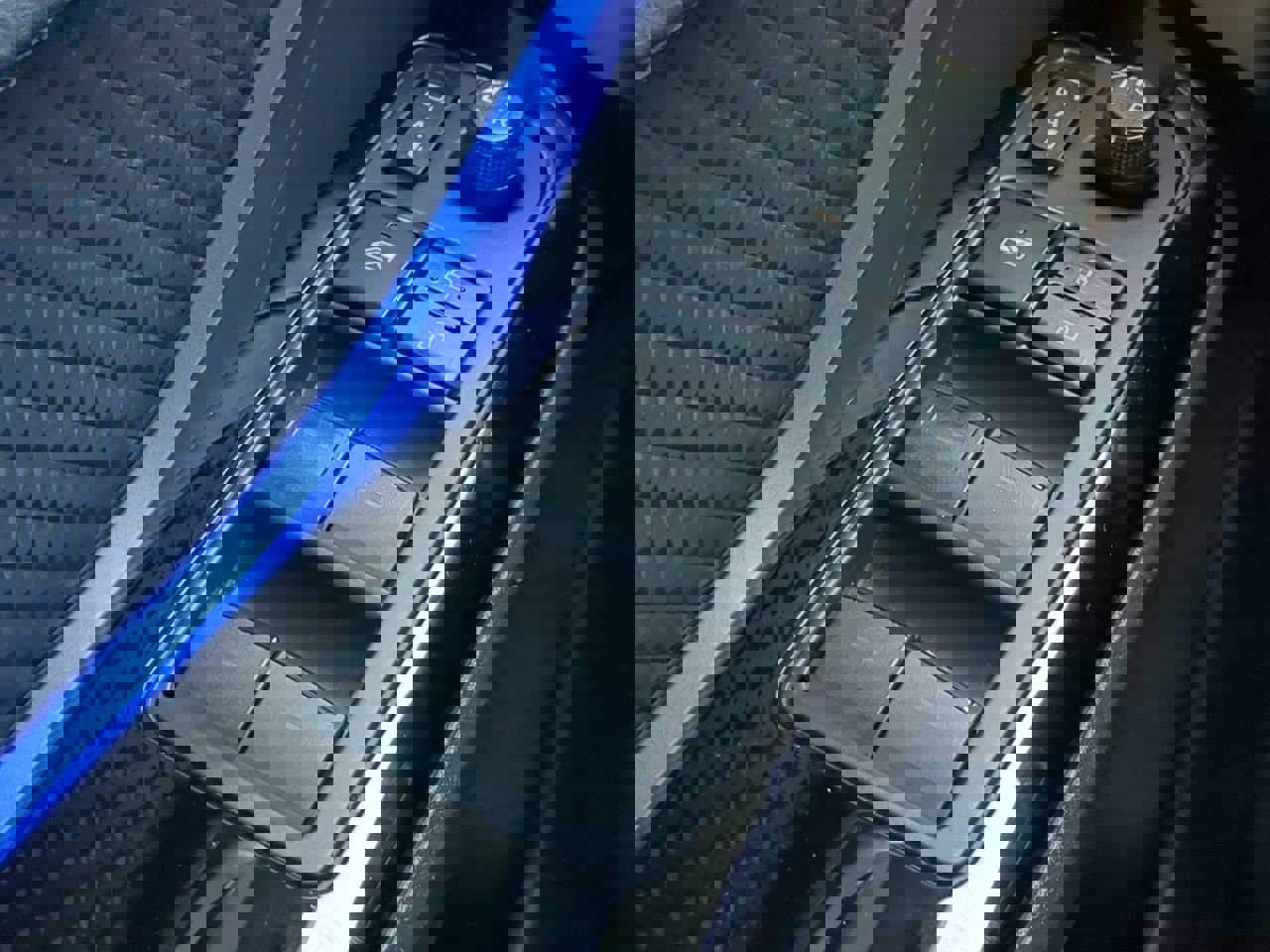 Used 2020 Toyota C-HR XLE FWD image 20