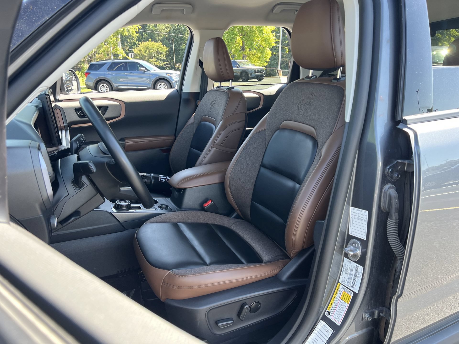 Certified 2025 Ford Bronco Sport Outer Banks w/ Outer Banks Tech Package+ AWD/4WD image 18
