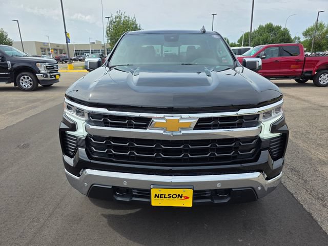 Used 2024 Chevrolet Silverado 1500 LT AWD/4WD image 4