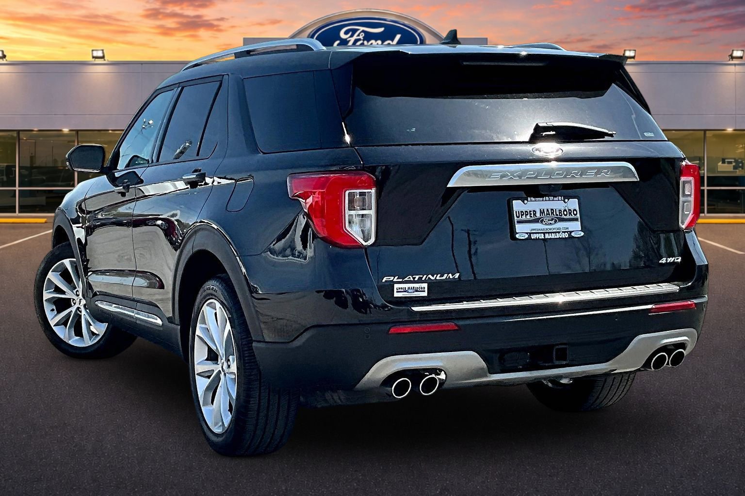 Certified 2024 Ford Explorer Platinum w/ Technology Package AWD/4WD image 2