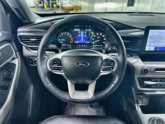 Certified 2023 Ford Explorer XLT w/ Equipment Group 202A AWD/4WD image 18