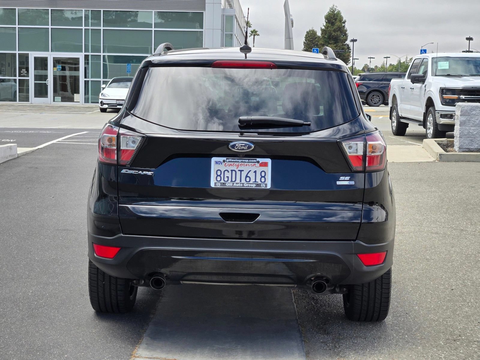 Certified 2018 Ford Escape SE w/ SE Sport Appearance Package AWD/4WD image 5
