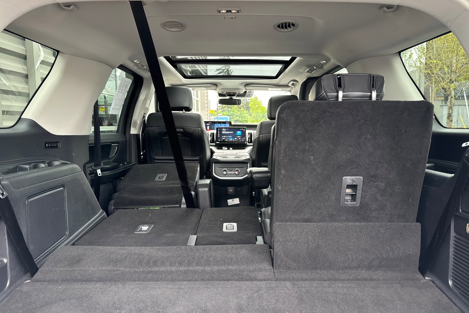 Certified 2025 Ford Expedition Platinum AWD/4WD image 16
