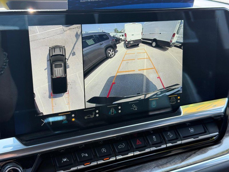 Used 2022 Chevrolet Silverado 1500 LTZ w/ Z71 Off-Road Package image 18