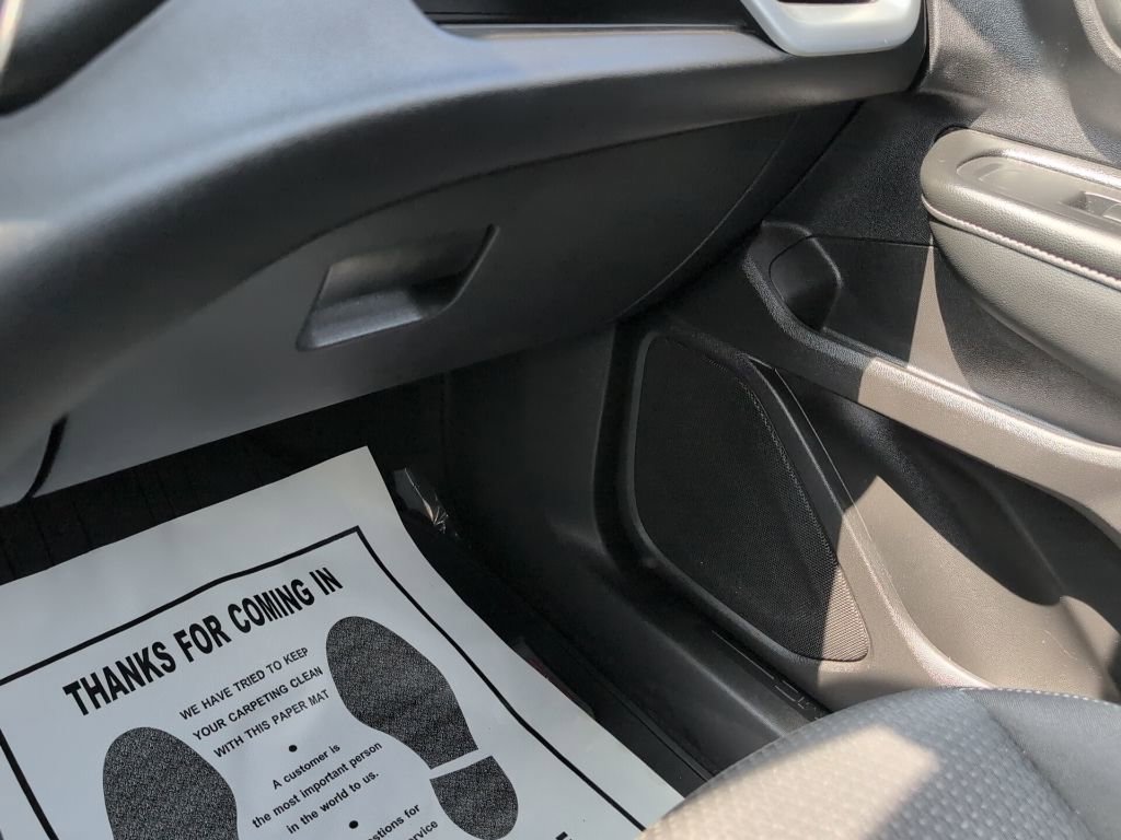 Used 2024 GMC Terrain SLE image 22