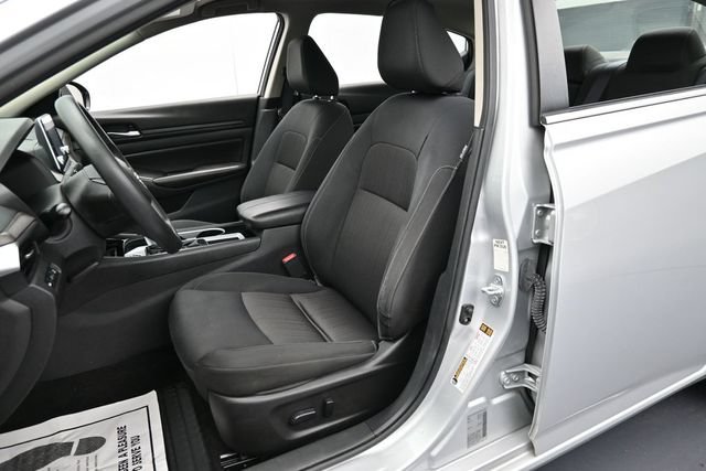 Used 2024 Nissan Altima 2.5 SV FWD image 11
