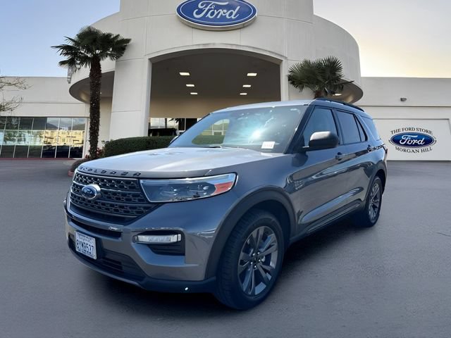 Certified 2021 Ford Explorer XLT w/ Equipment Group 202A AWD/4WD image 2