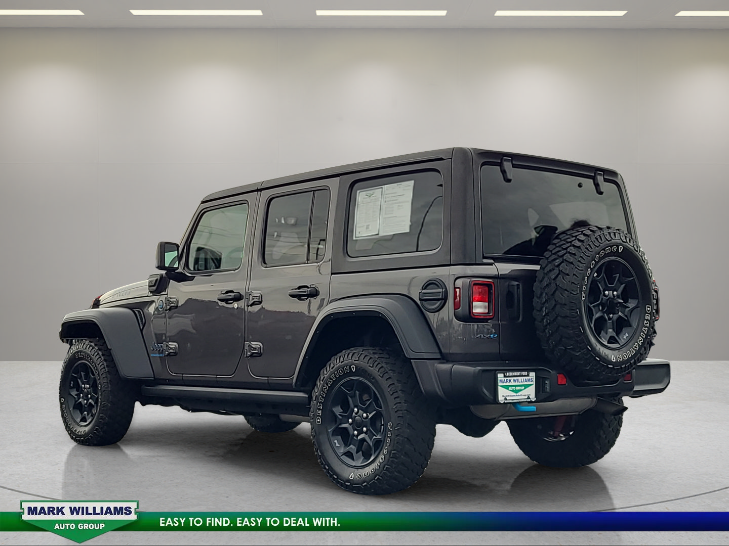 Used 2023 Jeep Wrangler Unlimited w/ Convenience Group AWD/4WD image 6