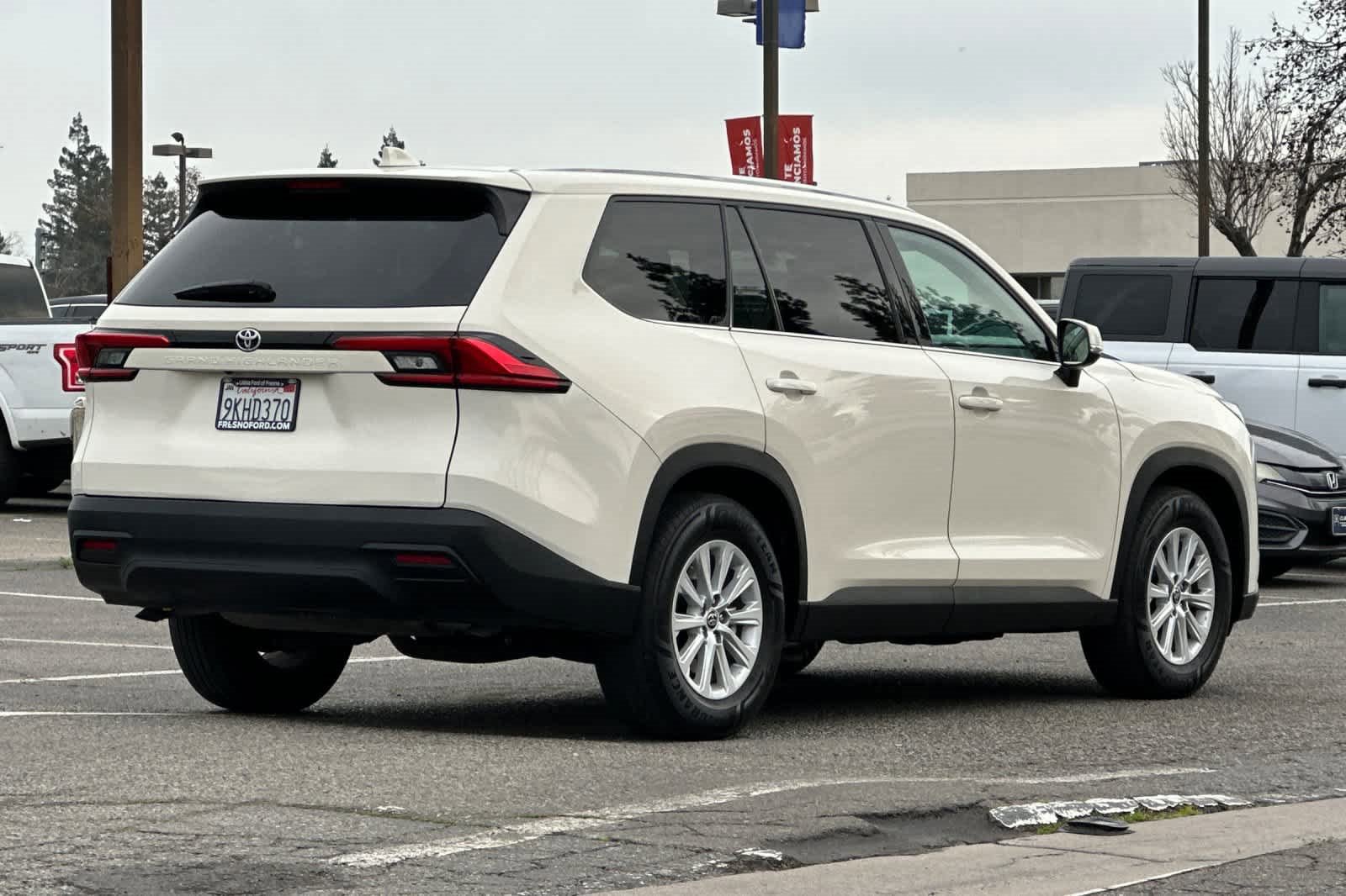 Used 2024 Toyota Grand Highlander XLE image 5