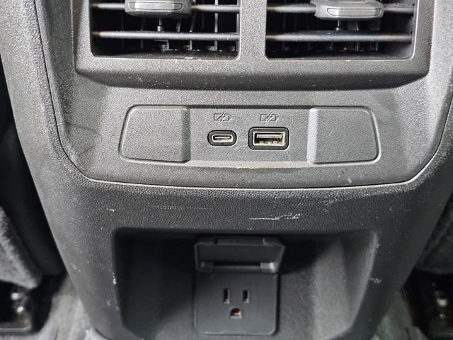 Used 2023 Chevrolet Colorado LT w/ LT Convenience Package III image 18