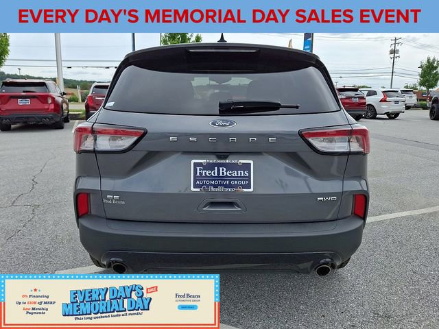 Certified 2022 Ford Escape SE w/ SE Sport Appearance Package AWD/4WD image 9