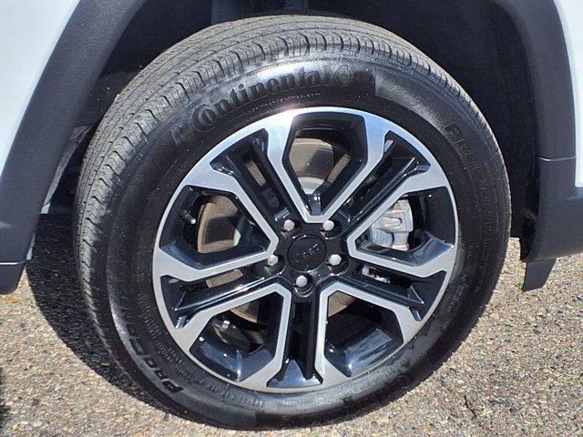 Used 2024 Jeep Compass Limited AWD/4WD image 29