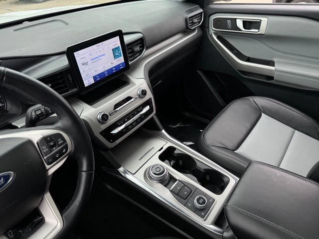 Certified 2023 Ford Explorer XLT w/ Equipment Group 202A AWD/4WD image 18