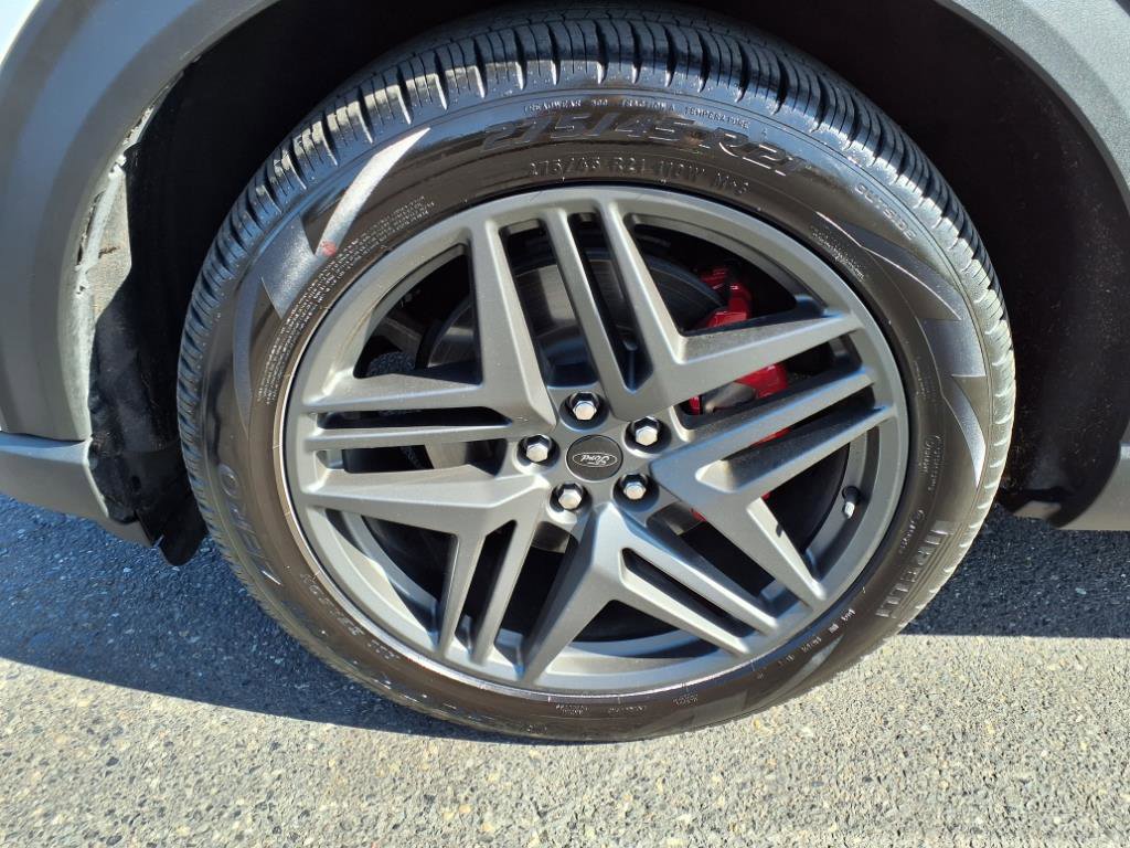 Certified 2025 Ford Explorer ST image 10