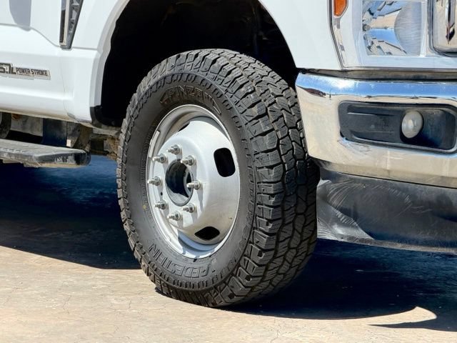 Certified 2025 Ford F350 XLT w/ FX4 Off-Road Package AWD/4WD image 5