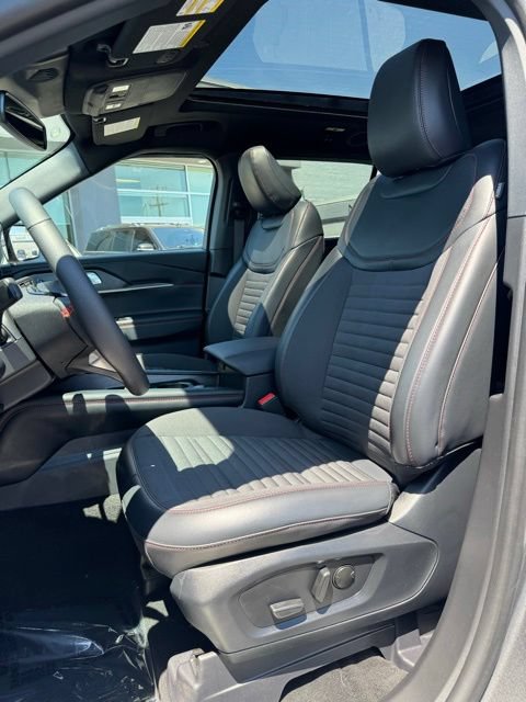 Certified 2026 Ford Explorer ST-Line w/ ST-Line Street Pack AWD/4WD image 13