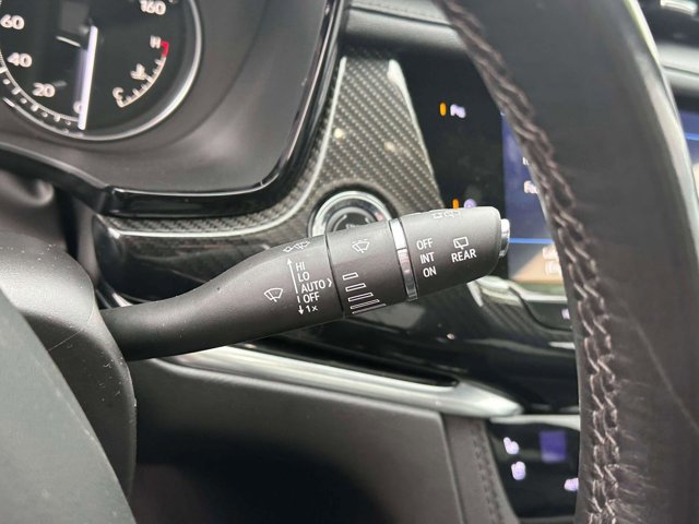 Used 2024 Cadillac XT6 Sport image 28