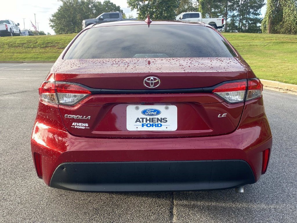 Used 2025 Toyota Corolla LE FWD image 4