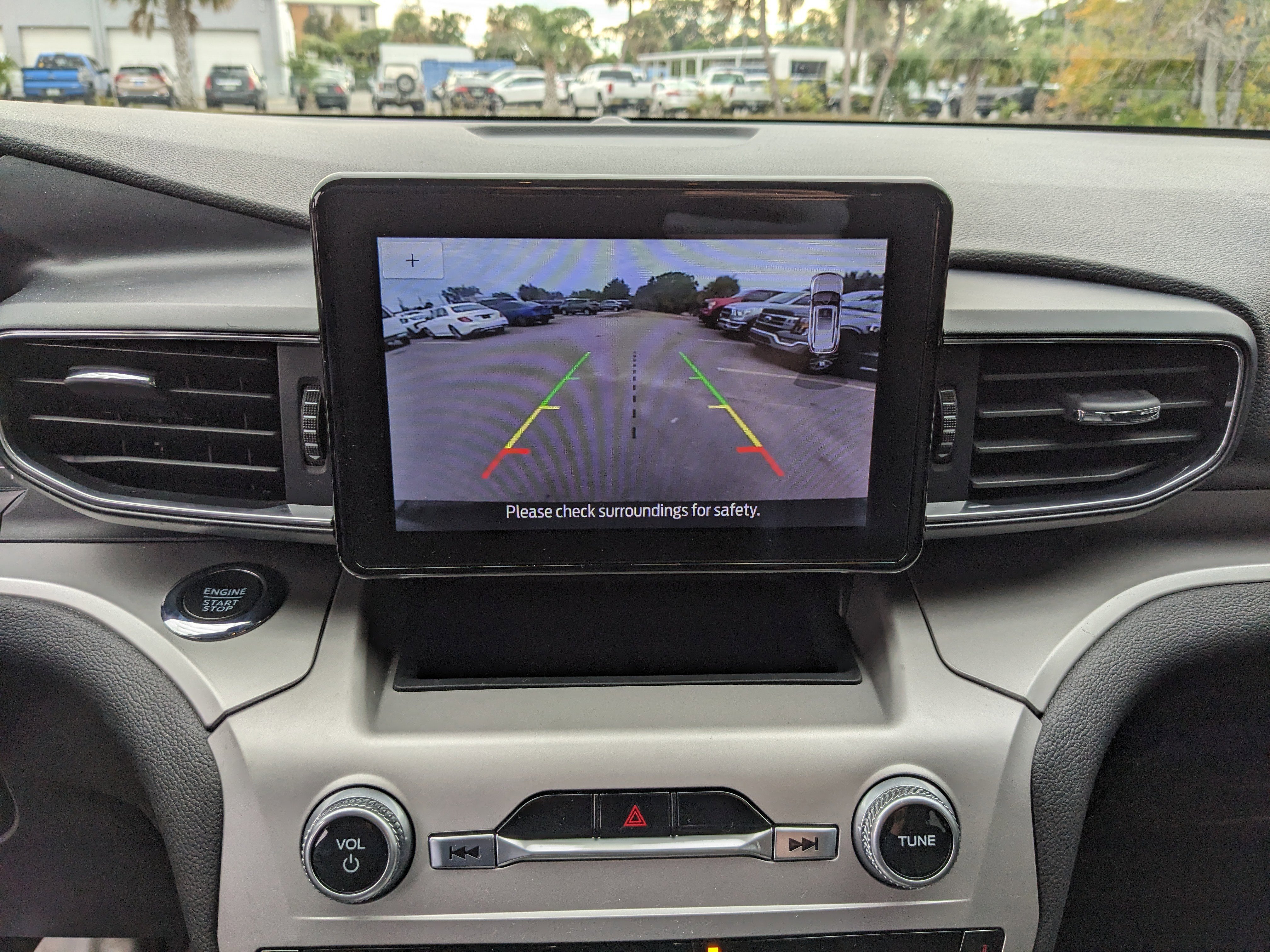 Certified 2022 Ford Explorer XLT w/ Equipment Group 202A image 22