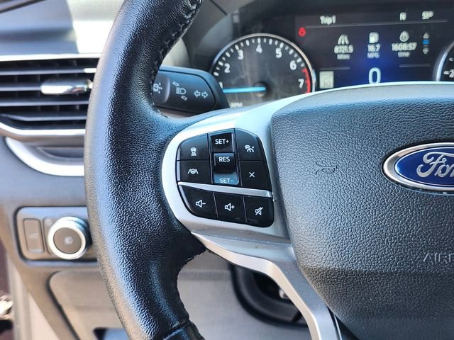 Certified 2022 Ford Explorer XLT w/ Equipment Group 202A AWD/4WD image 31