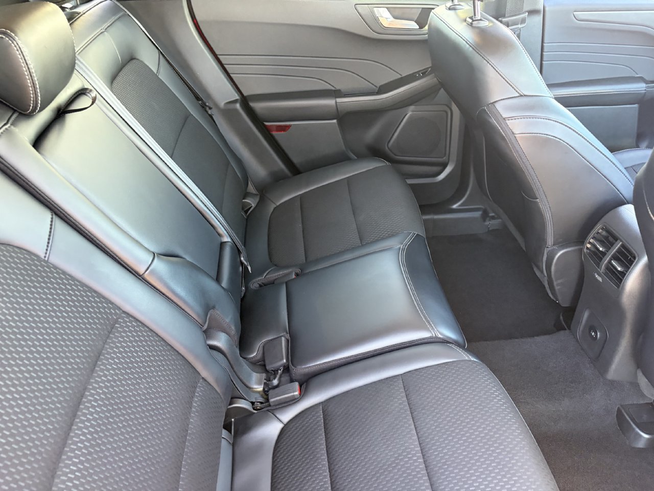 Certified 2026 Ford Escape SE FWD image 13