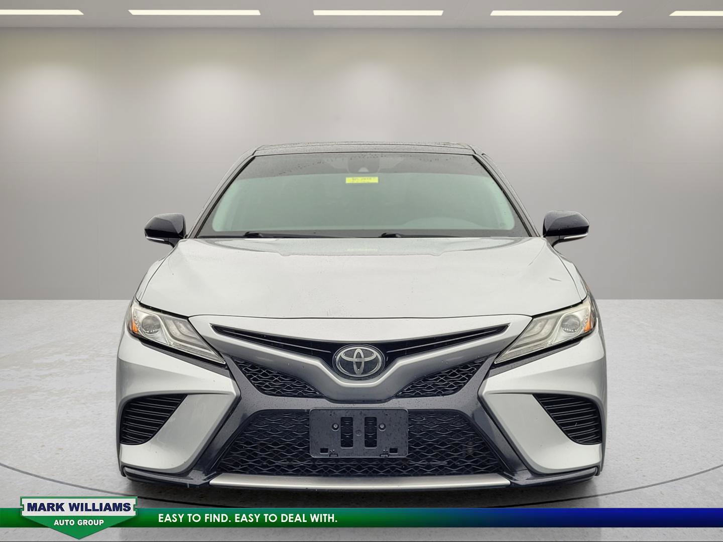 Used 2019 Toyota Camry XSE FWD image 9