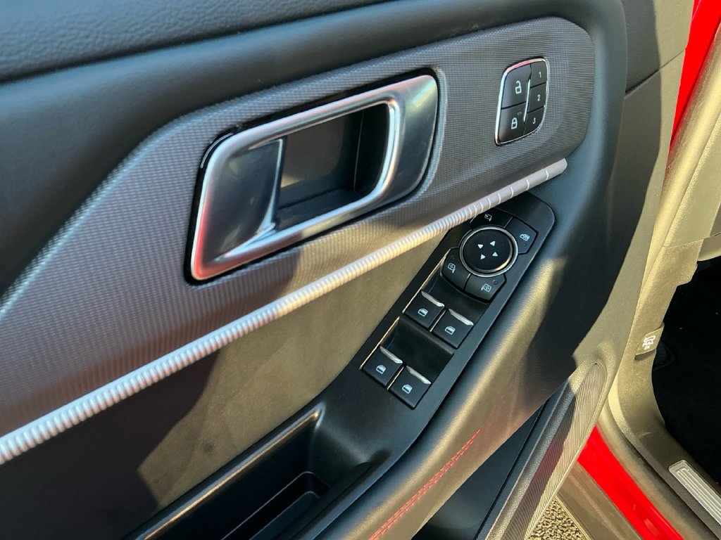 Certified 2025 Ford Explorer ST-Line w/ Premium Package RWD image 16