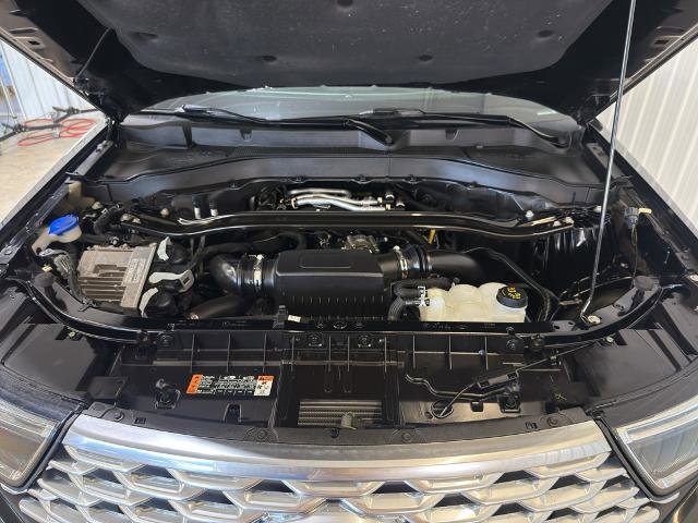Certified 2023 Ford Explorer Platinum w/ Technology Package AWD/4WD image 6