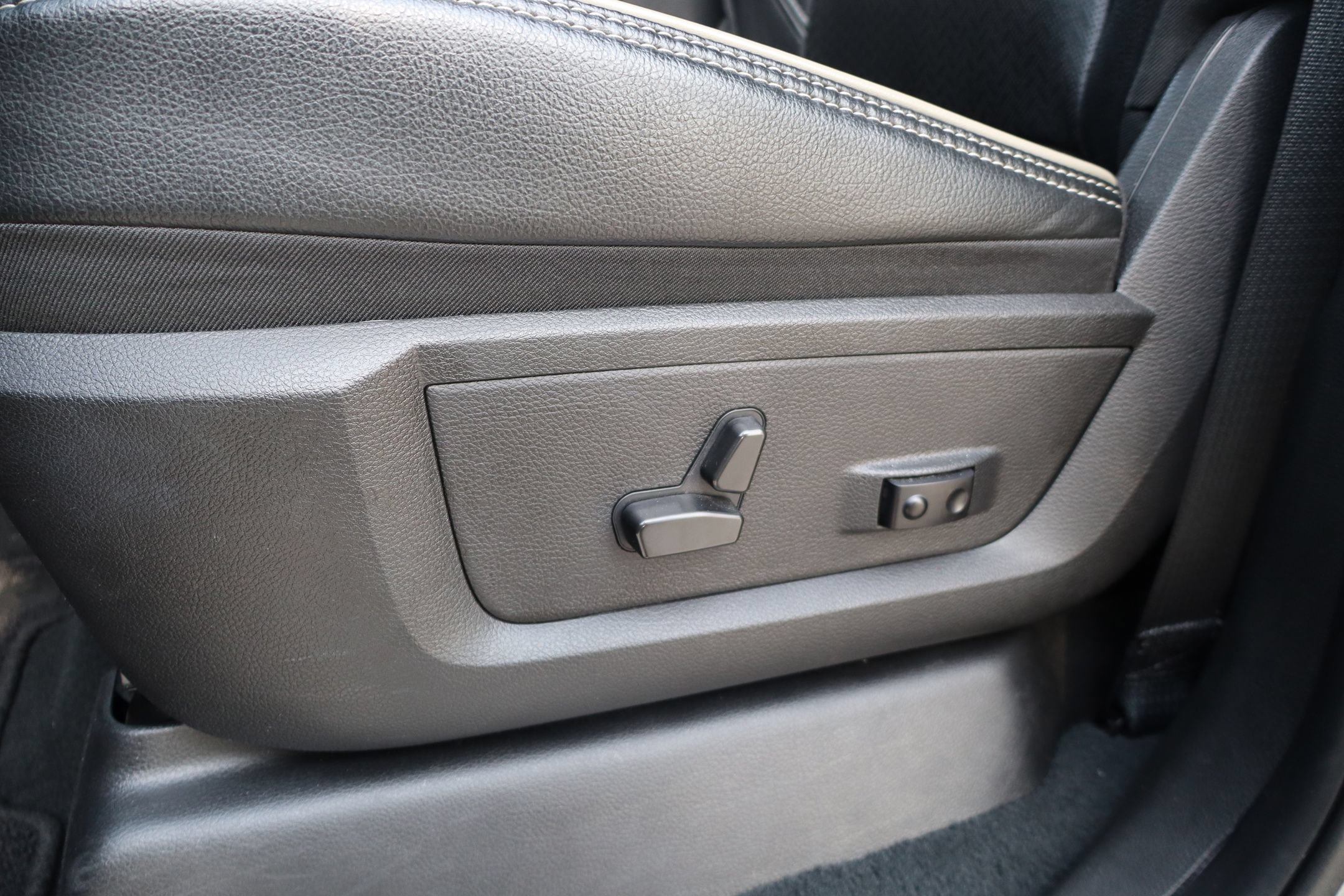 Used 2022 RAM 3500 Laramie AWD/4WD image 14
