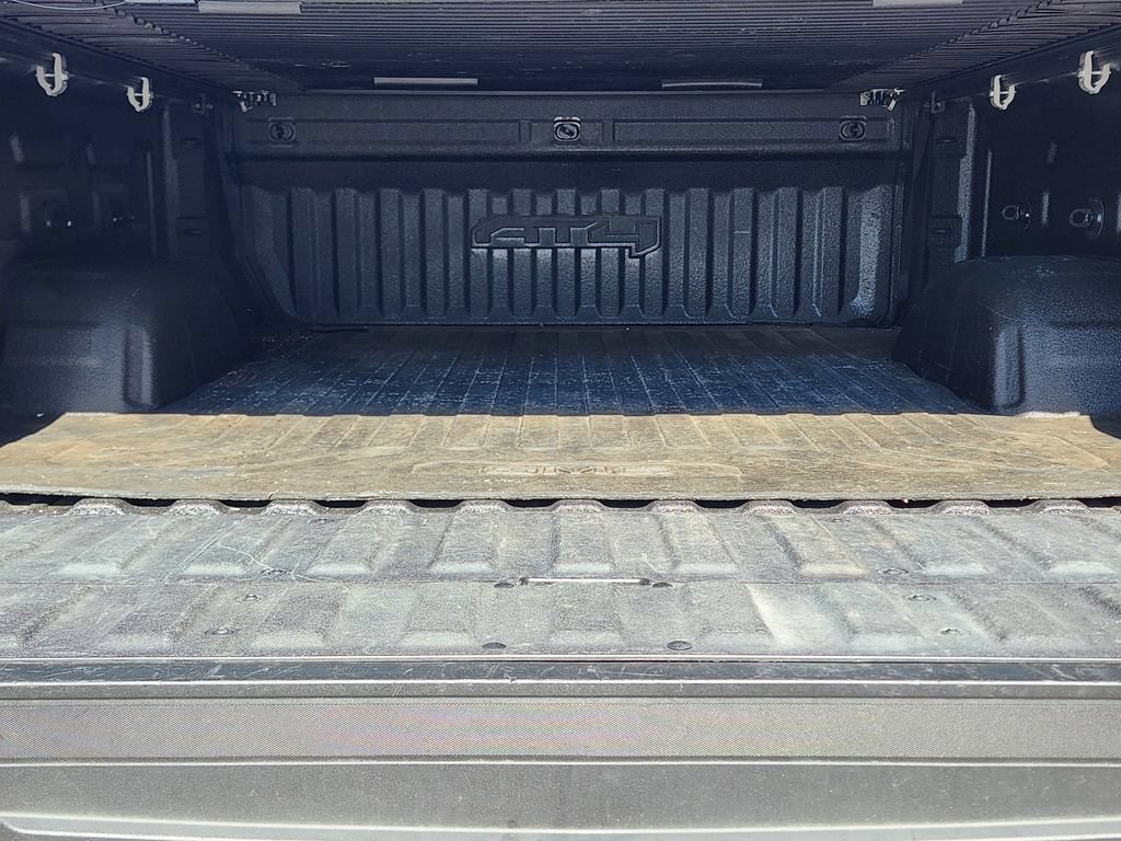 Used 2022 GMC Sierra 1500 AT4 w/ Technology Package AWD/4WD image 16