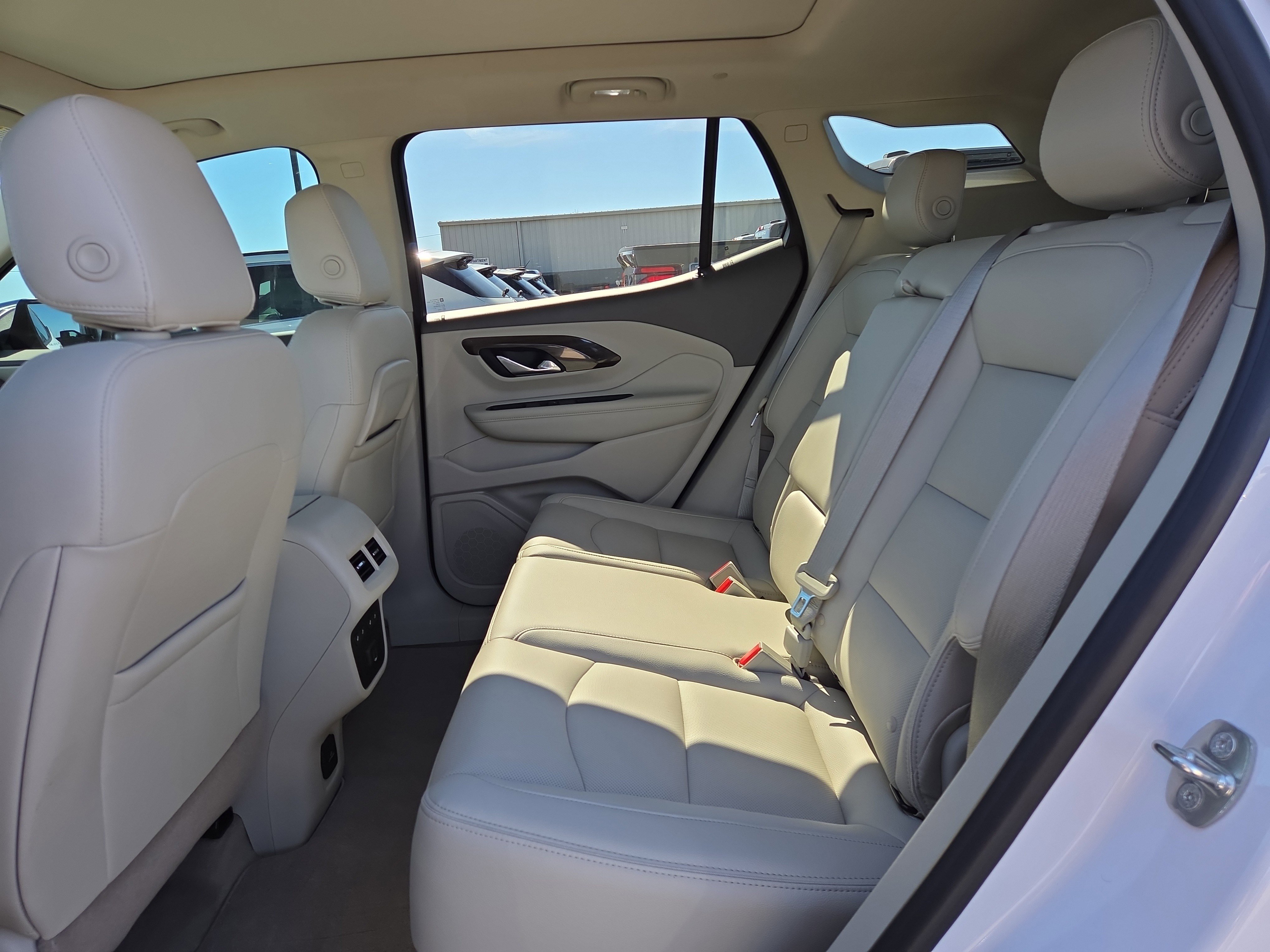 Used 2020 GMC Terrain Denali w/ Denali Premium Package image 11