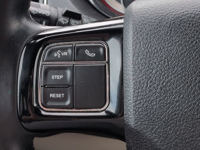 Used 2018 Dodge Grand Caravan SXT FWD image 22
