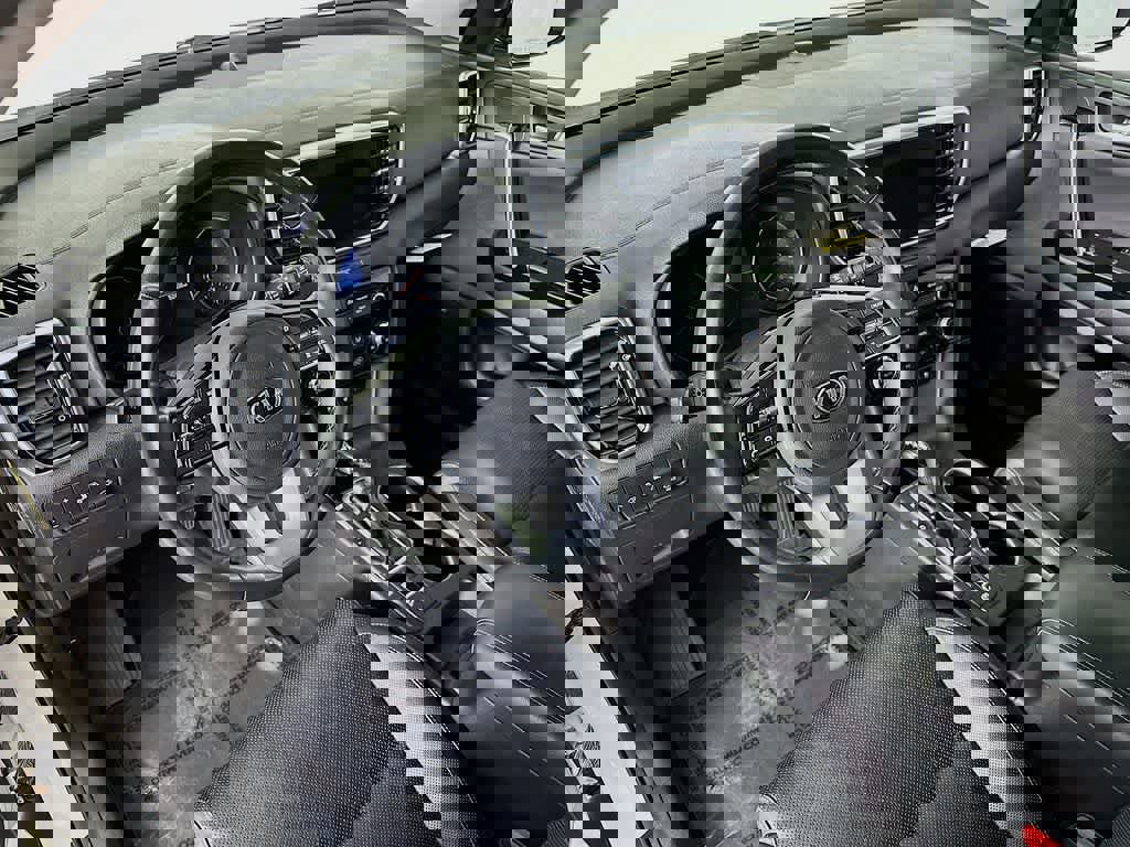 Used 2020 Kia Sportage EX w/ EX Technology Package image 9