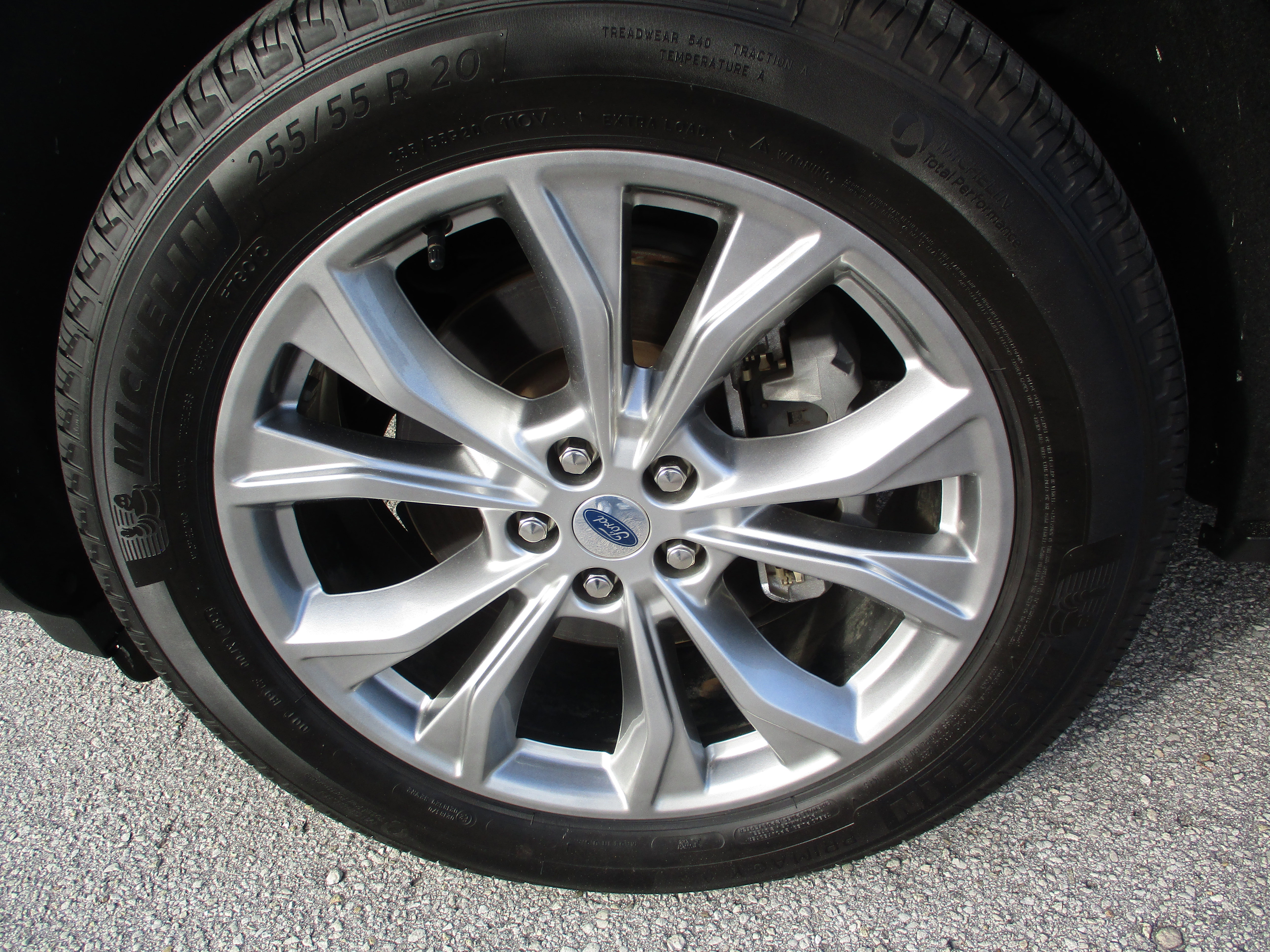 Certified 2024 Ford Explorer XLT w/ Equipment Group 202A image 9