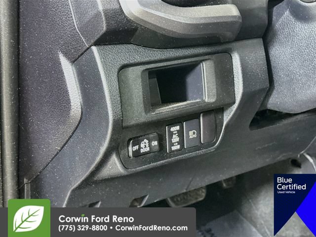 Used 2018 Toyota Tacoma TRD Off-Road AWD/4WD image 11