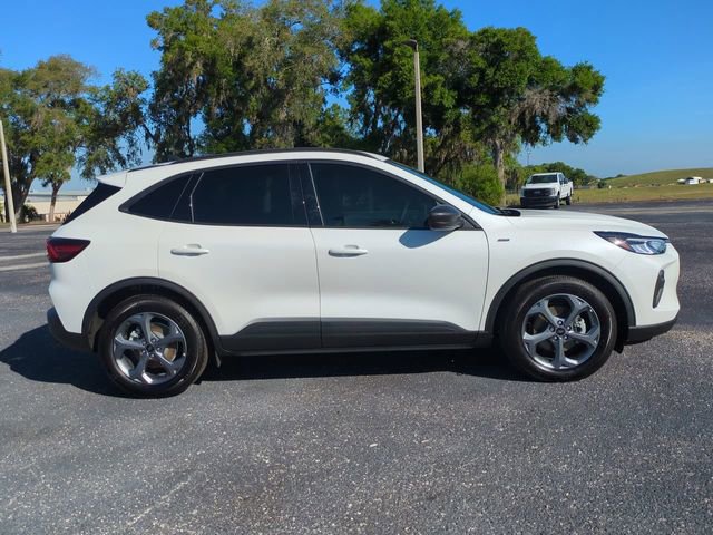 Certified 2025 Ford Escape ST-Line w/ Equipment Group 301A FWD image 4