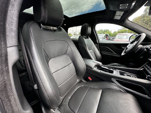 Used 2019 Jaguar F-PACE S AWD/4WD image 35